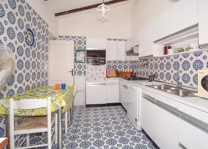 Semesterbostad L'altana *